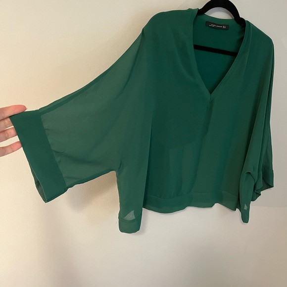 Zara green top. Chiffon overlay. Size M - Picture 3 of 7